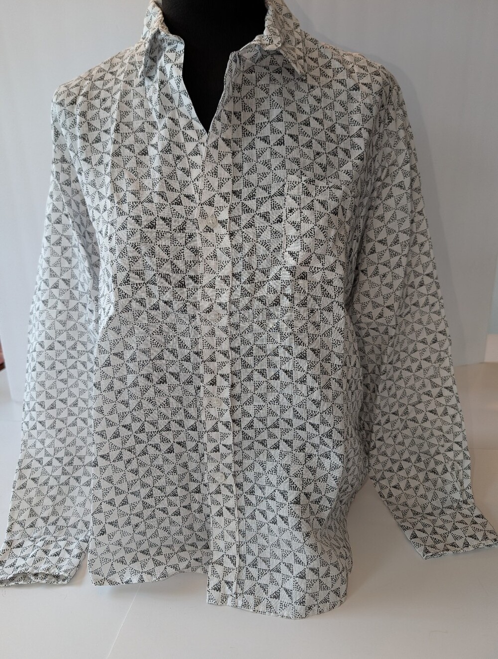 Frank & Eileen Linen Long Sleeve Button Down Shirt, Size Small (see description)